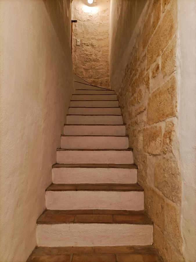 Maison Atypique Coeur De Village Historique Villeneuve-lès-Avignon Eksteriør bilde