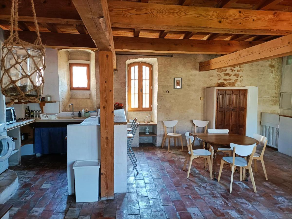 Maison Atypique Coeur De Village Historique Villeneuve-lès-Avignon Eksteriør bilde