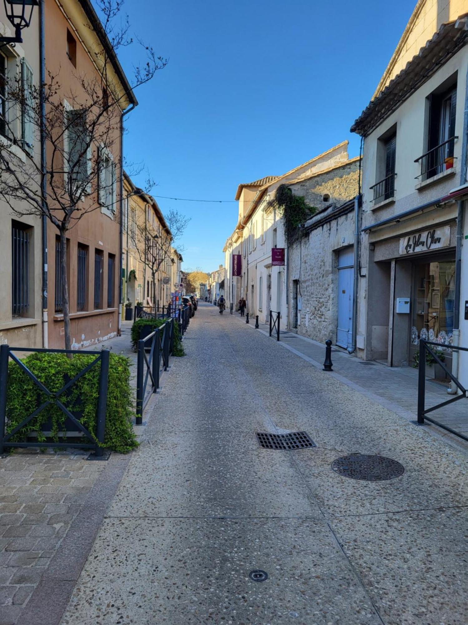 Maison Atypique Coeur De Village Historique Villeneuve-lès-Avignon Eksteriør bilde